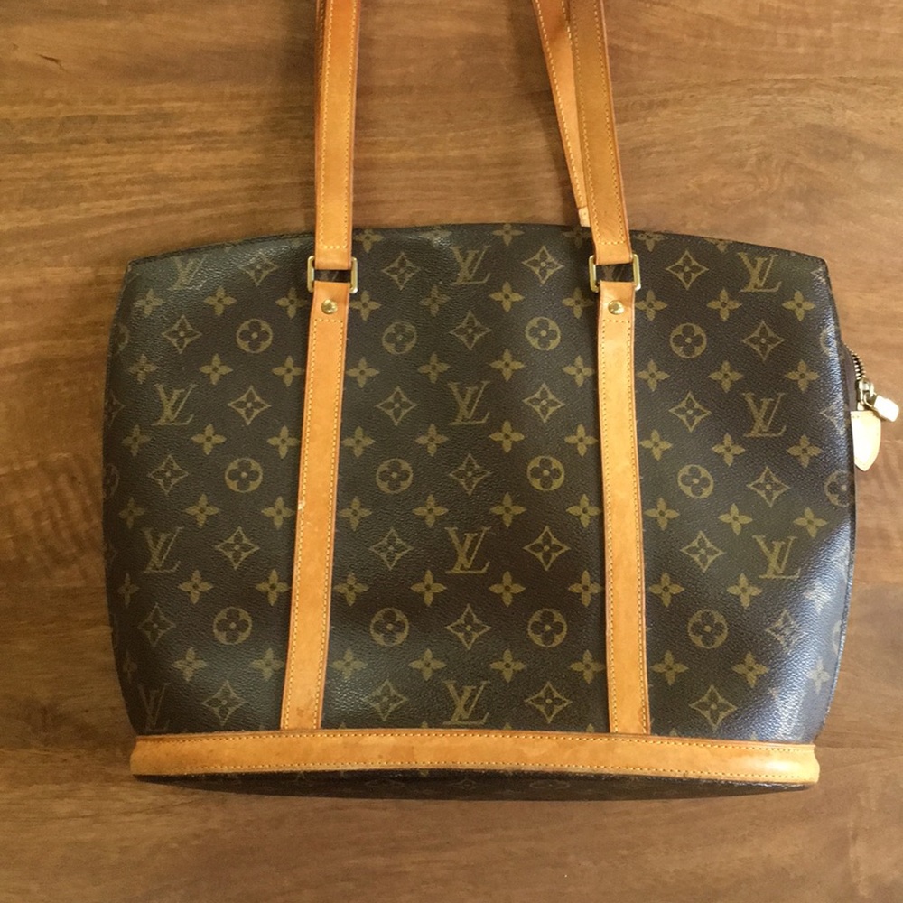 Authentic Louis Vuitton LV monogram logo Babylone